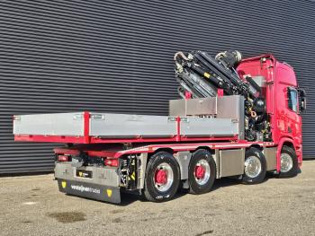 R650 V8 8x4 / HMF 9520 + JIB + WINCH / 140.000 kg GCW